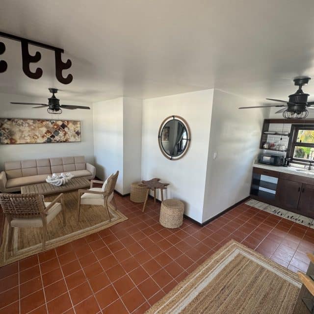 http://Spacious%20Living%20Room%20in%20Sunrise%20Suite